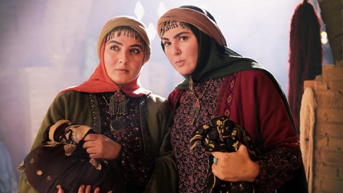 لاله اسکندری در سریال جشن سربرون