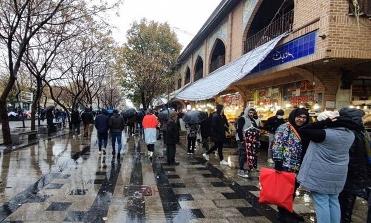 نمایی از بخش بیرونی بازار تهران