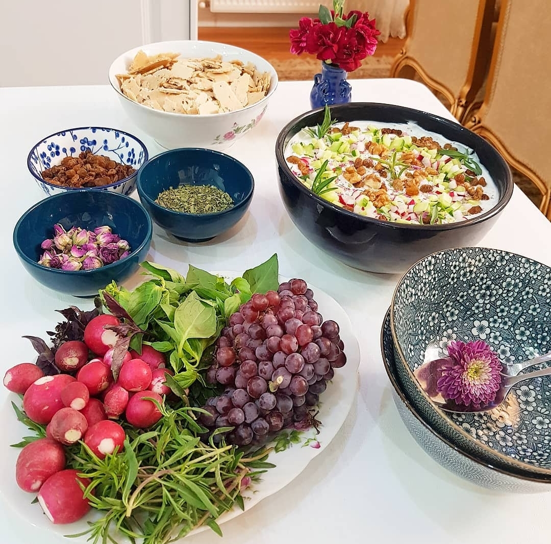 آب دوغ خیار شیرین