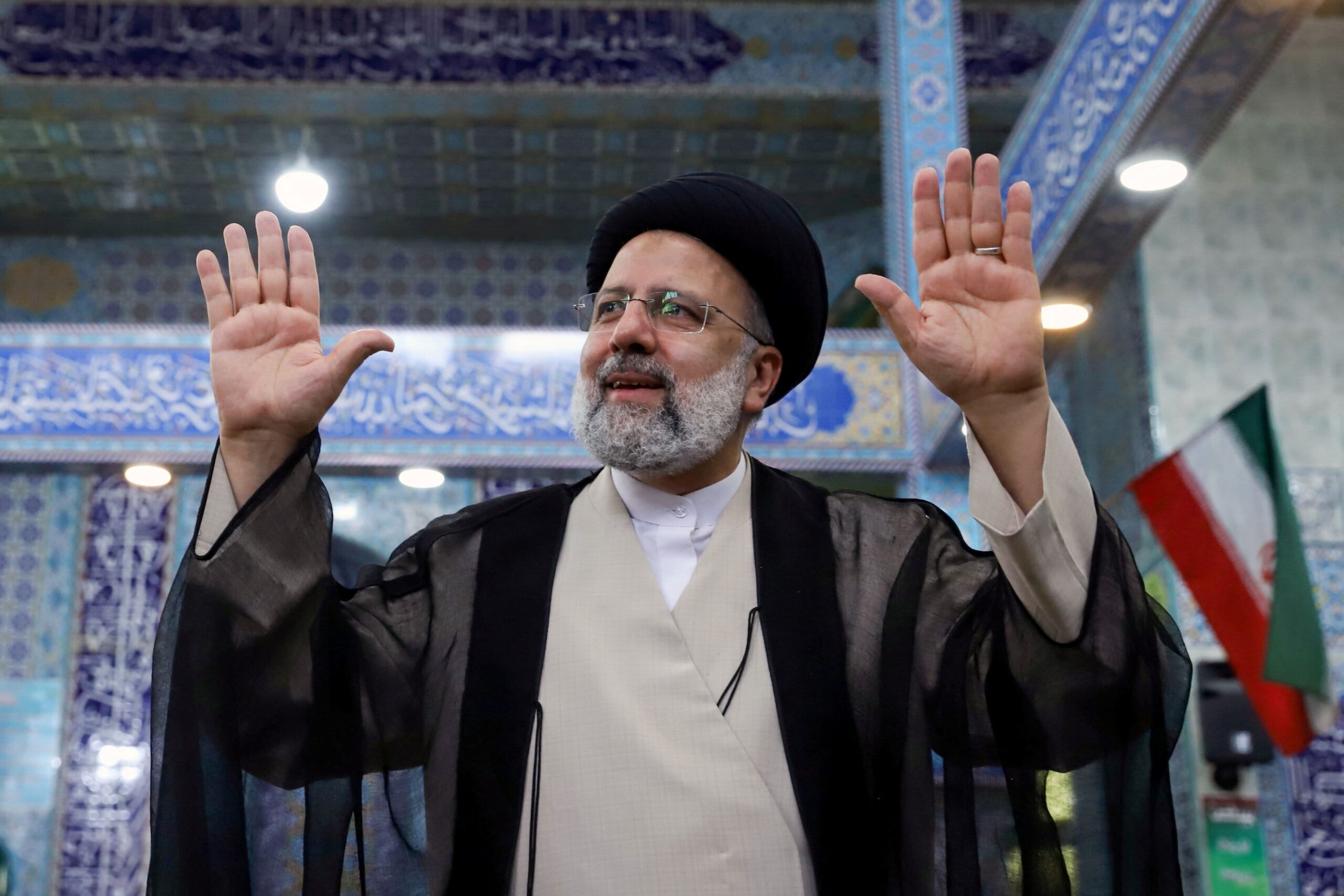 عکس رئیسی قبل از انتخابات