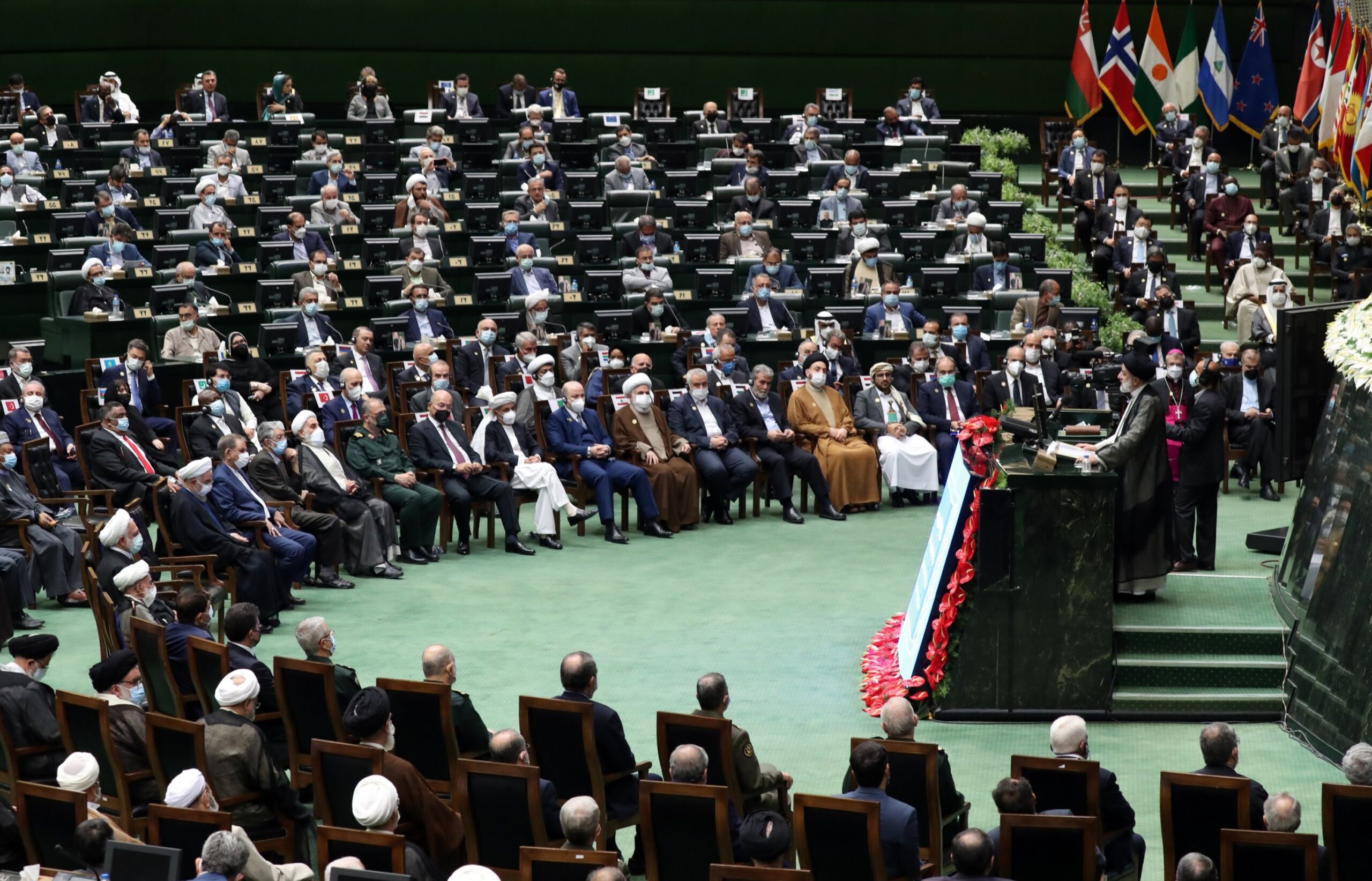 عکس مراسم تایید رئیسی در مجلس