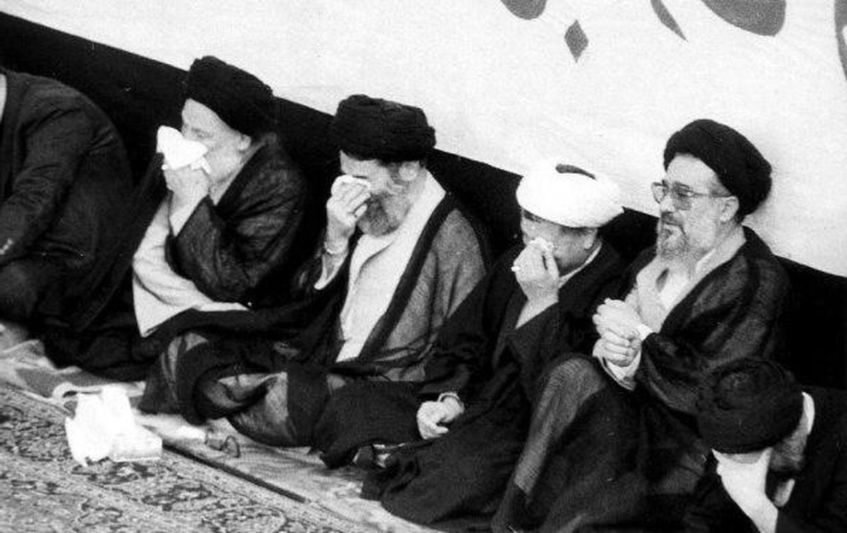 عکس موسوی خوئینی ها در کنار آقایان خامنه ای و هاشمی رفسنجانی