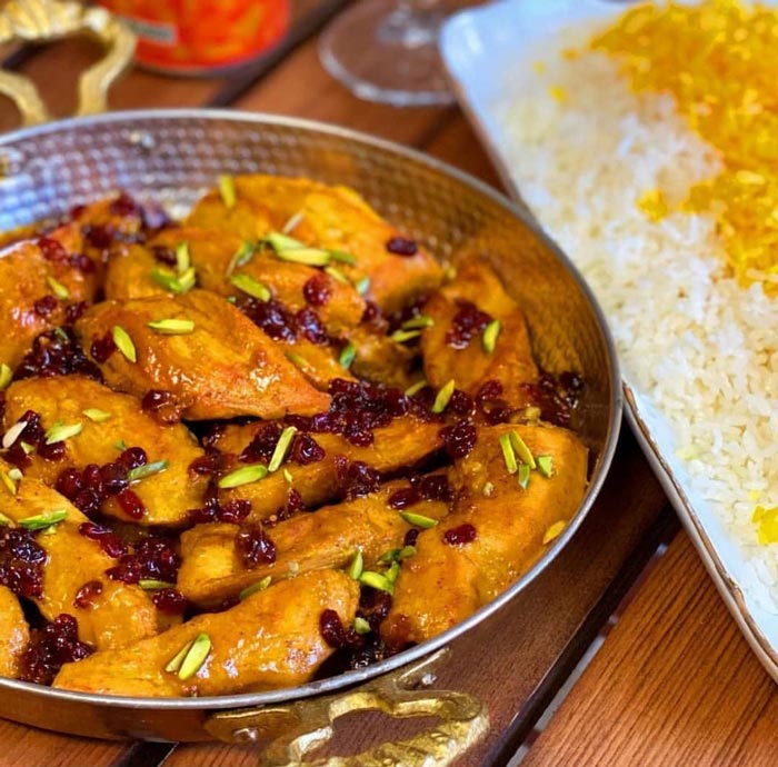 چگونه زرشک پلو با مرغ درست کنیم