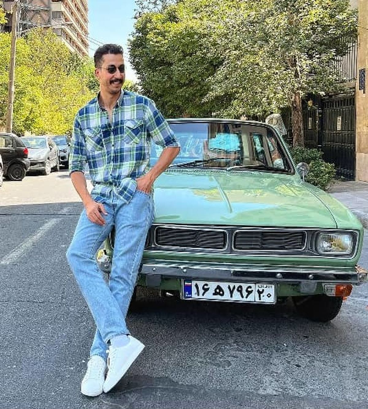 قد بهرام افشاری چقدر است