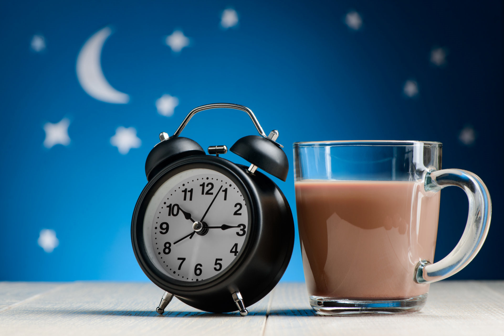 عکس تاثیر قهوه بر اختلالات خواب