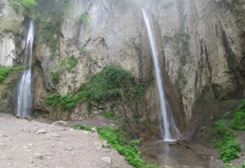 عکس آبشار زیارت