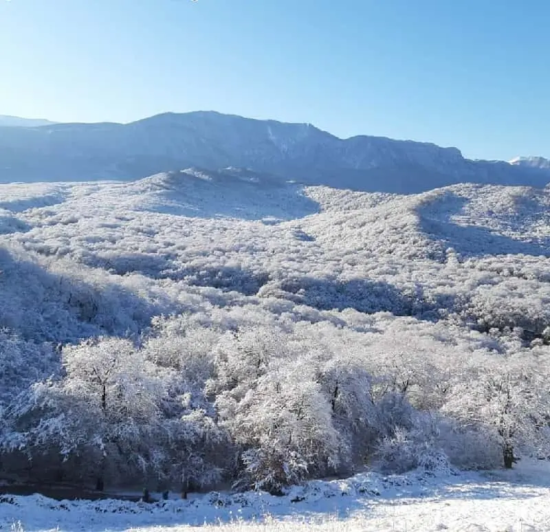 آبشار رنگو در زمستان