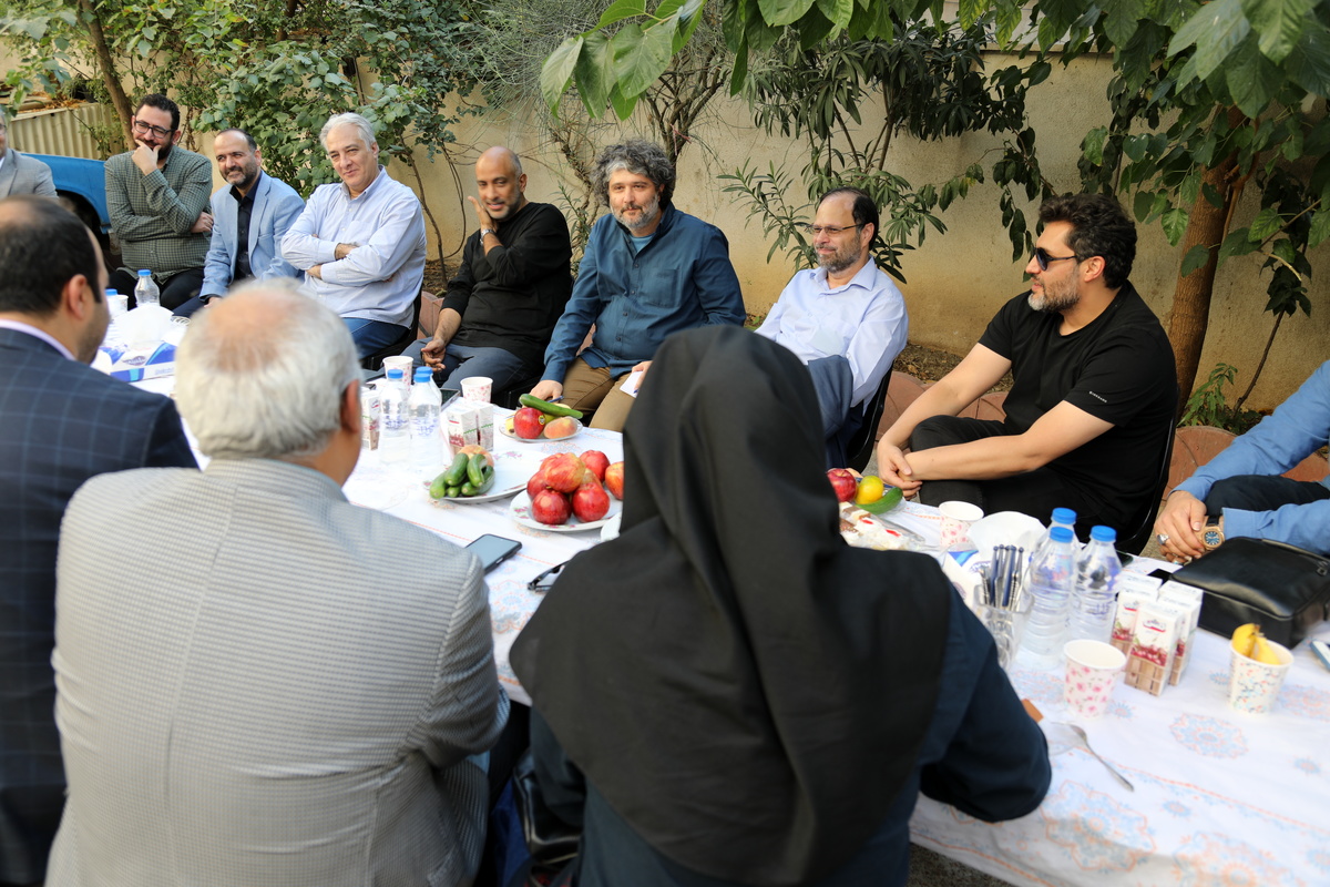 عوامل سریال محرمانه