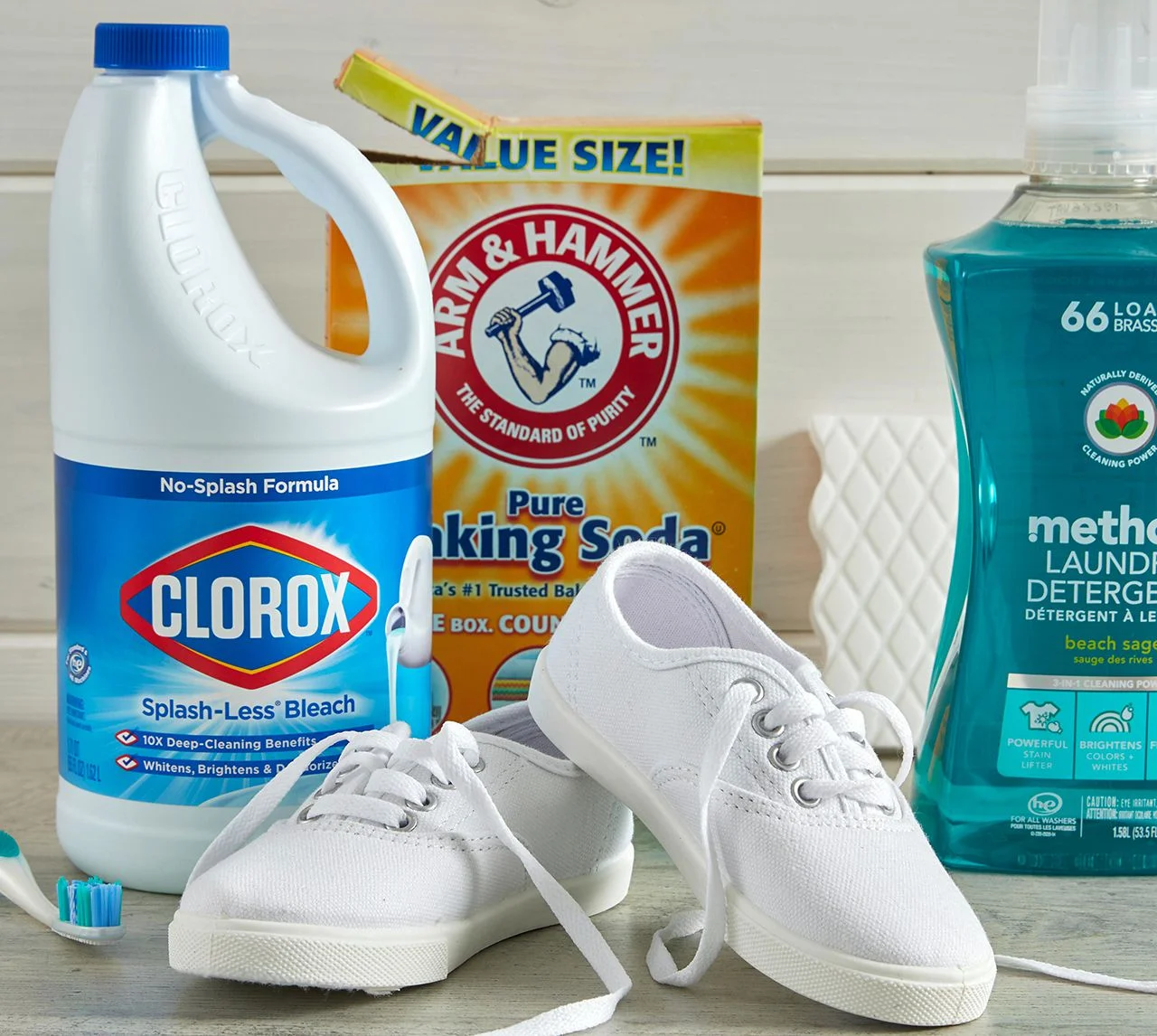 تمیز کردن کفش سفید با سفید کننده
