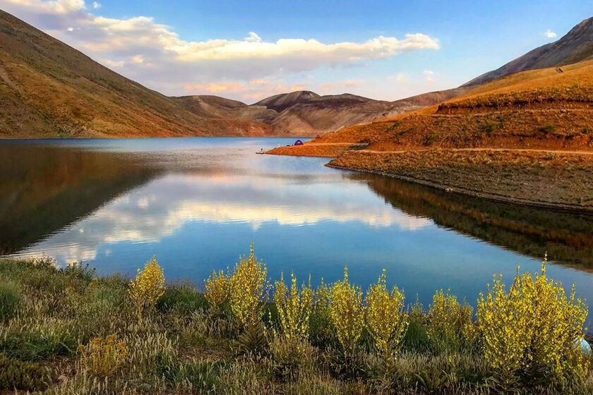 نمای دریاچههای تار و هویر