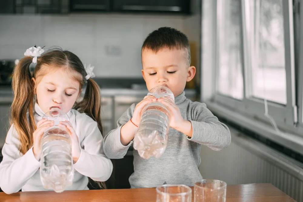 میزان مصرف آب در کودکان