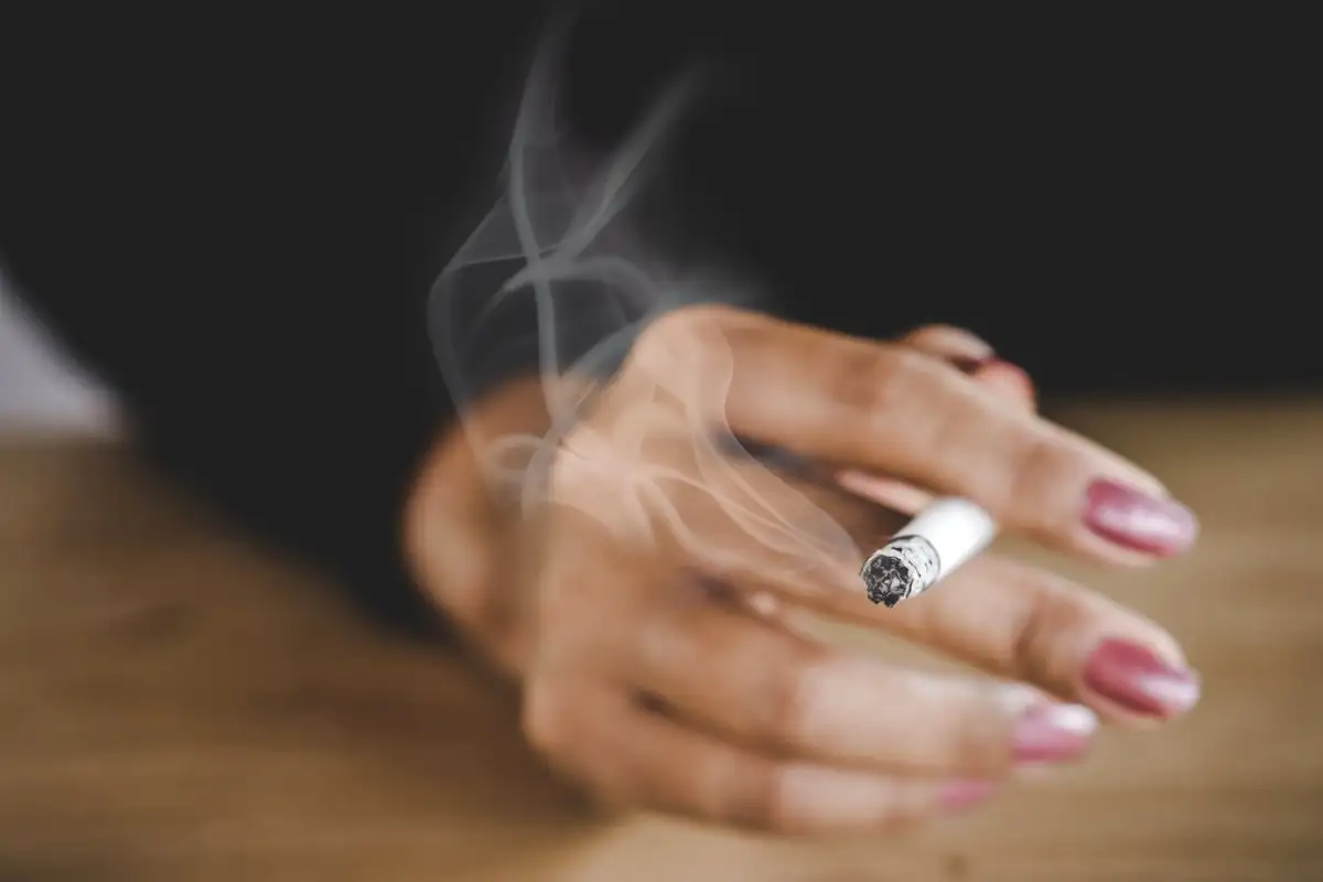 مضرات سیگار برای رفلاکس و سوزش معده