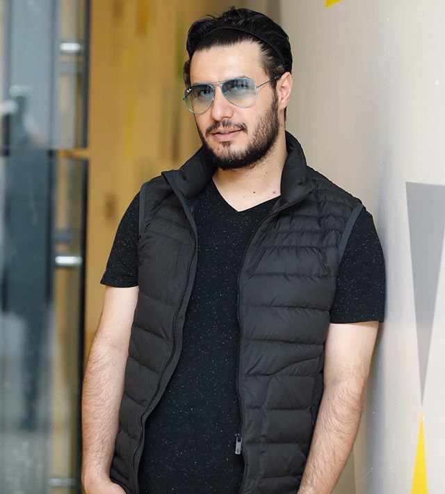 جوایز جواد عزتی