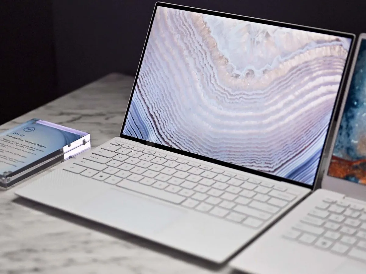 مشخصات نرم افزاری dell xps 15