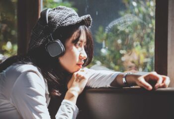 گوش دادن به موسیقی