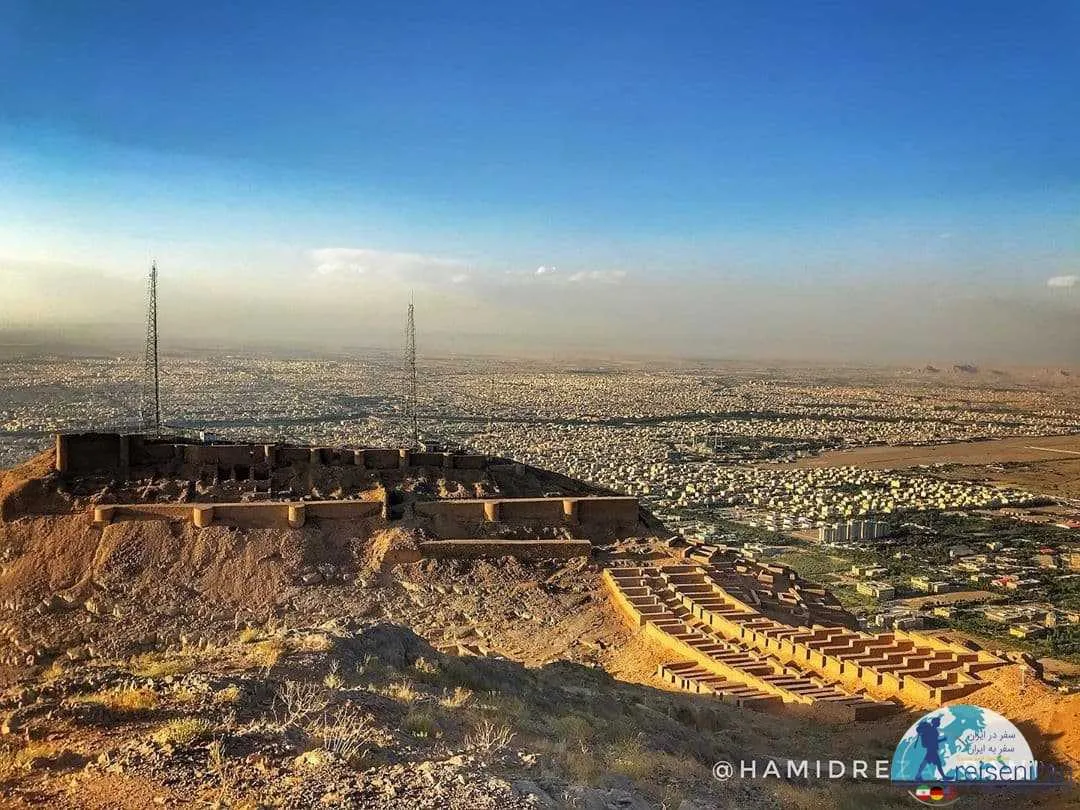شهاب حسینی و همسرش در اکران خصوصی فیلم «نویسنده مرده است» 