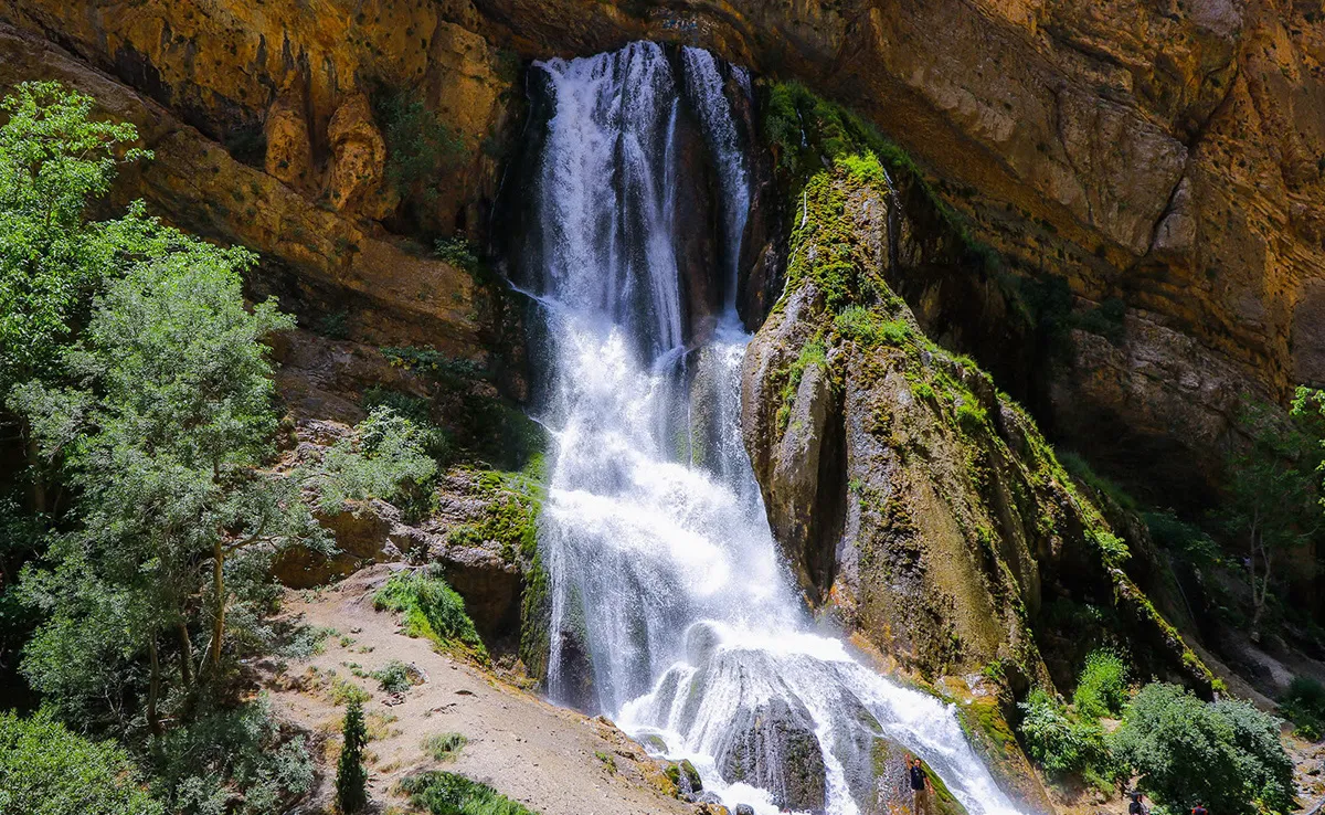 آبشار سفید لرستان