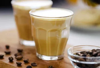 how to make a cortado 8 e1734780524180 طرز تهیه کورتادو بدون دردسر و در کمترین زمان + عکس گام به گام