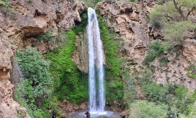  آبشار آب گرم