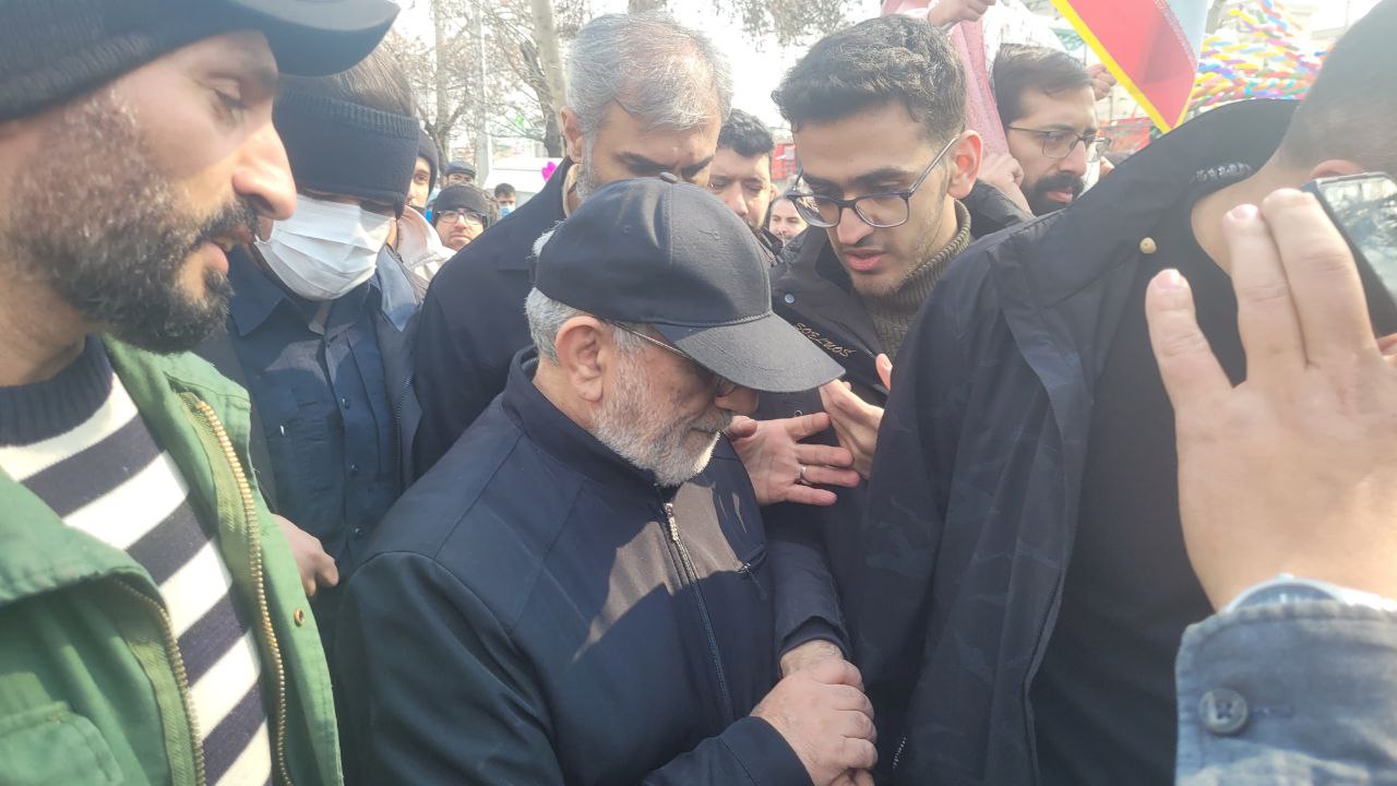 حضور سردار قاآنی در راهپیمایی ۲۲ بهمن