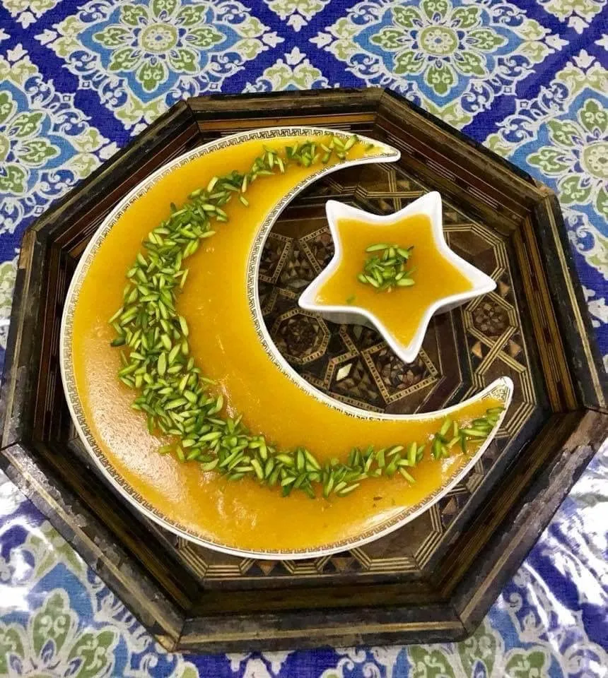 تزیین شله زرد در ظرف ماه و ستاره