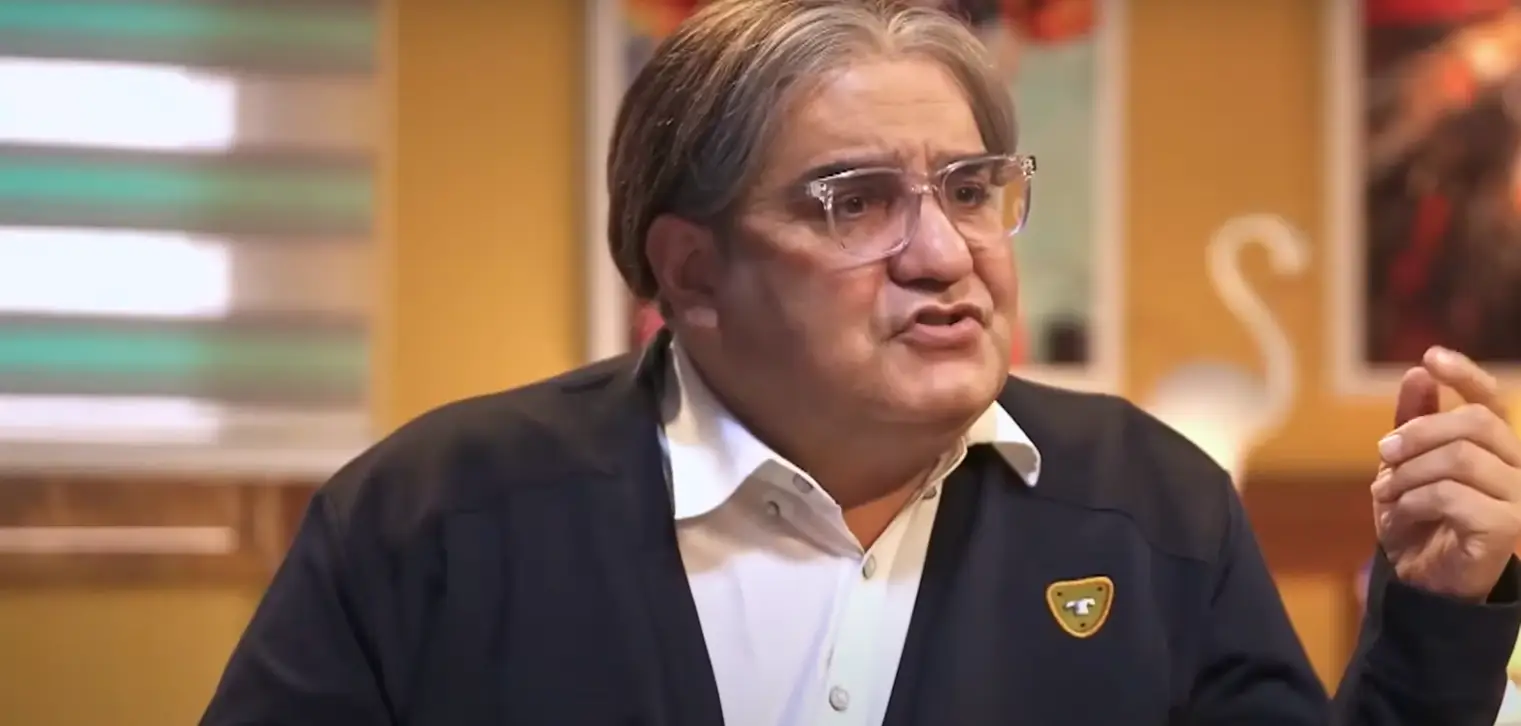 میرطاهر مظلومی در سریال با عرض معذرت