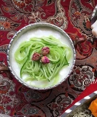 تزیین ماست ساده