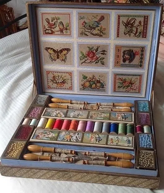 جعبه نخ سوزن عروس چوبی