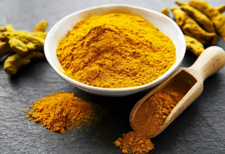7. داروهای گیاهی برای لاغری؛ زردچوبه