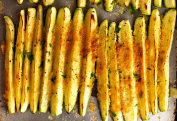 Parmesan Roasted Zucchini 3 e1746014204901 طرز تهیه کدو سبز سریع و آسان 