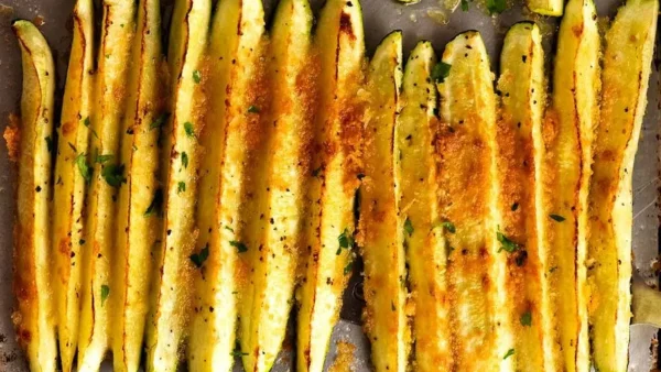 Parmesan Roasted Zucchini 3 e1746014204901 طرز تهیه کدو سبز سریع و آسان 