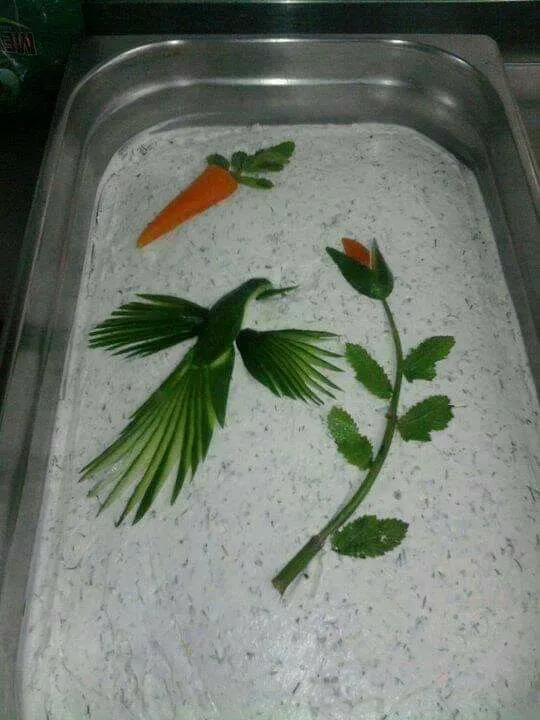 تزیین ماست و خیار مجلسی