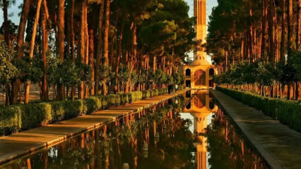 همه‌چیز درباره باغ دولت آباد یزد؛ آشنایی با تاریخچه و معماری