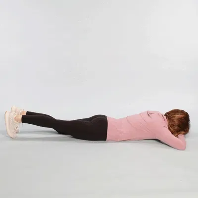 بالا آوردن پا در حالت دمر (Prone Leg Raises)