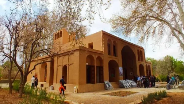 باغ پهلوان‌ پور کجاست و چرا باید حتماً از آن دیدن کنید؟