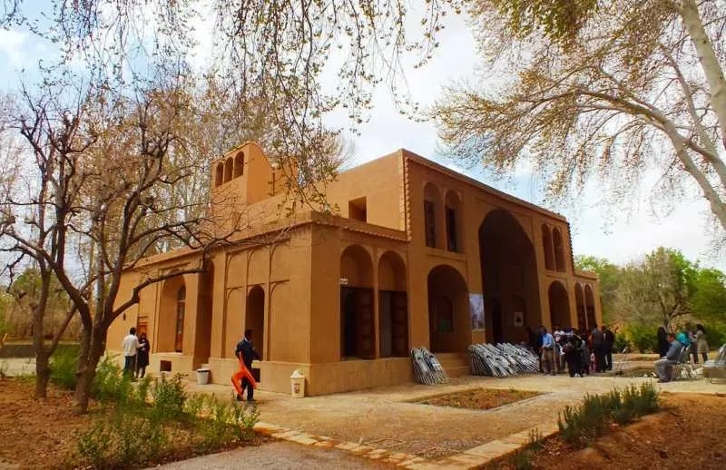باغ پهلوان‌ پور کجاست و چرا باید حتماً از آن دیدن کنید؟