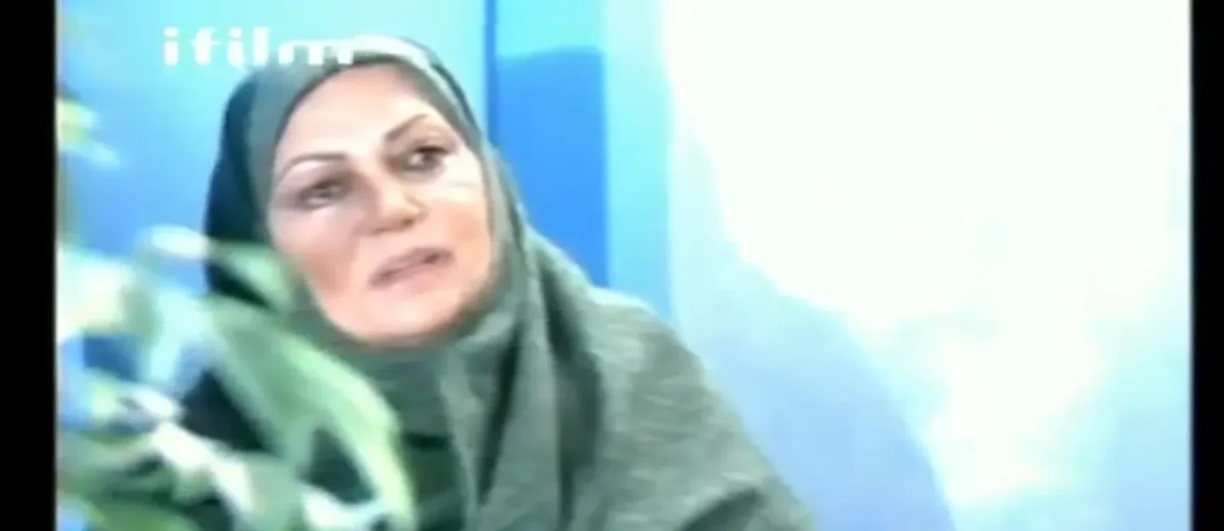 حمیده خیرآبادی در نقش خانم جون