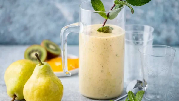 طرز تهیه میلک شیک گلابی کمتر از ۵ دقیقه!