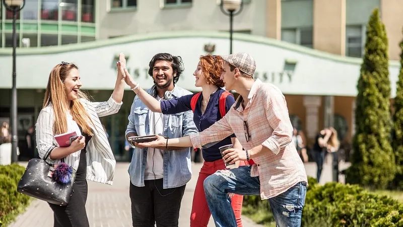 فرصتهای کاری همزمان با تحصیل در اروپا