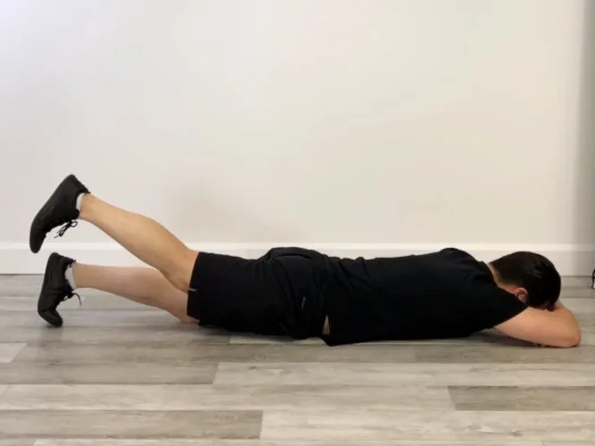 بلند کردن پا از پشت (Extension Leg Raise)