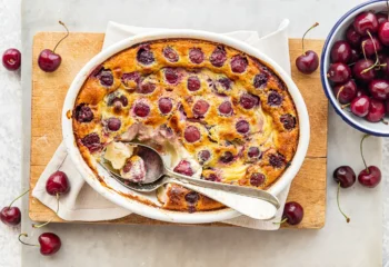 طرز تهیه گلت آلبالو فرانسوی؛ ترد، خوش‌عطر و وسوسه‌انگیز!