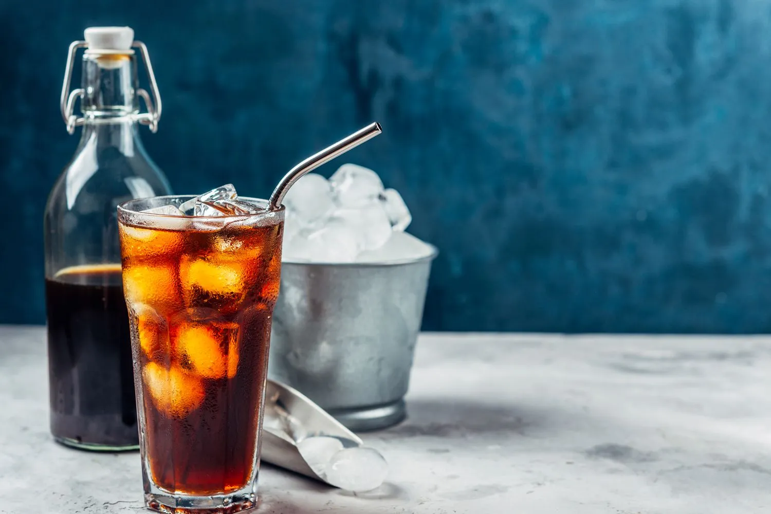 How to Make Cold Brew Coffee b4a طرز تهیه قهوه دم کرده سرد؛ نوشیدنی خنک مثل کافی شاپ