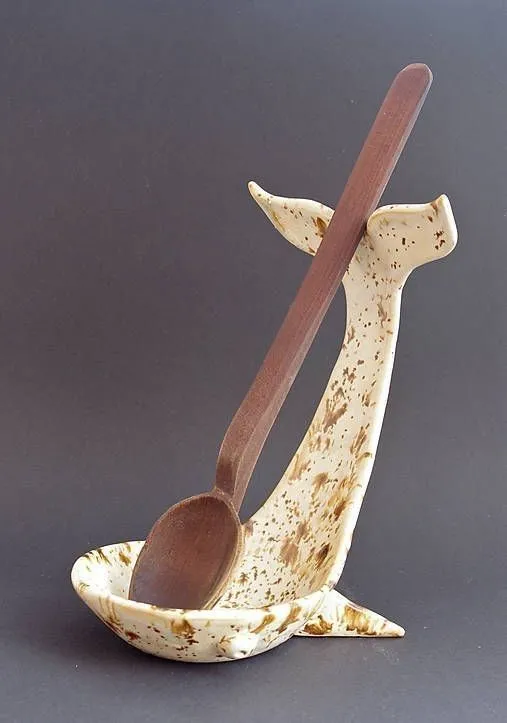 جای کفگیر ملاقه کنار گاز