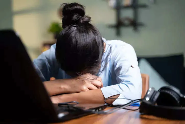 تاثیر استرس بر بی خوابی
