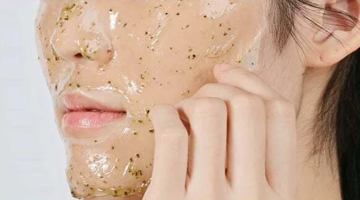 عسل و ماسک پیل‌آف روغن درخت چای
