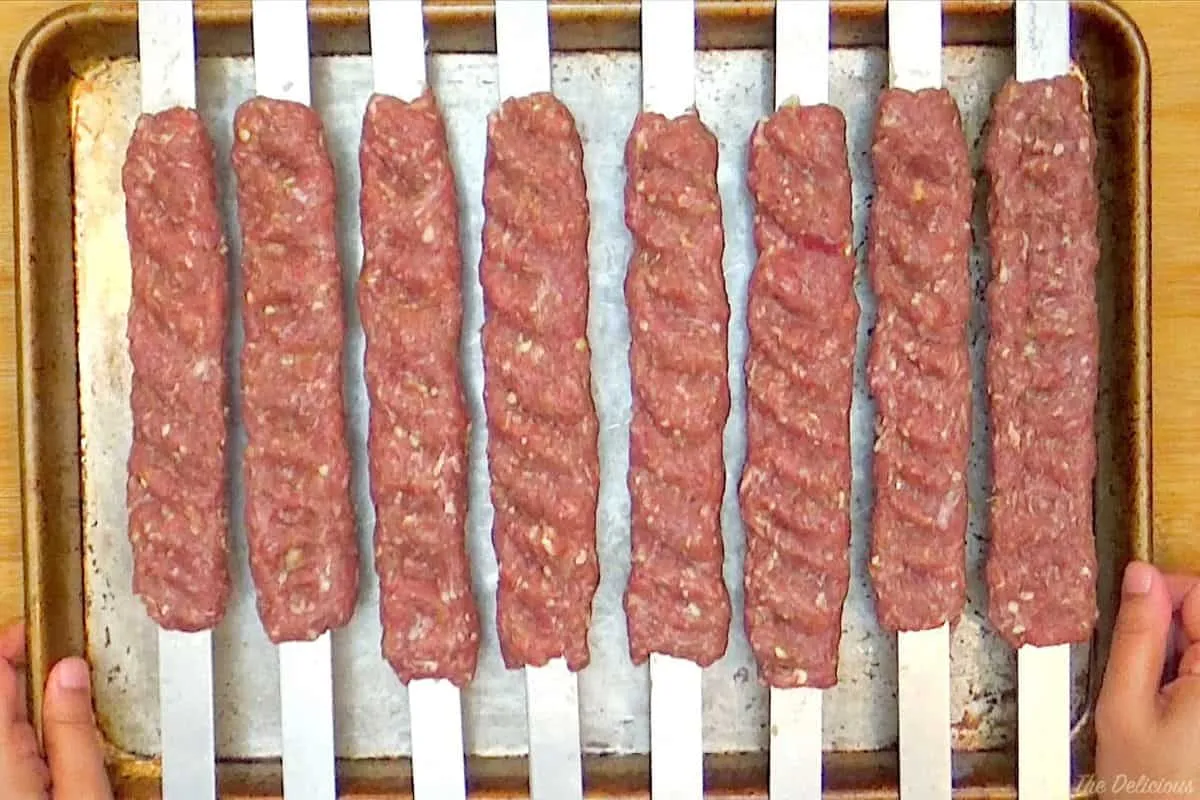 کباب داخل سیخ 