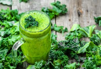 طرز تهیه اسموتی سبز برای لاغری