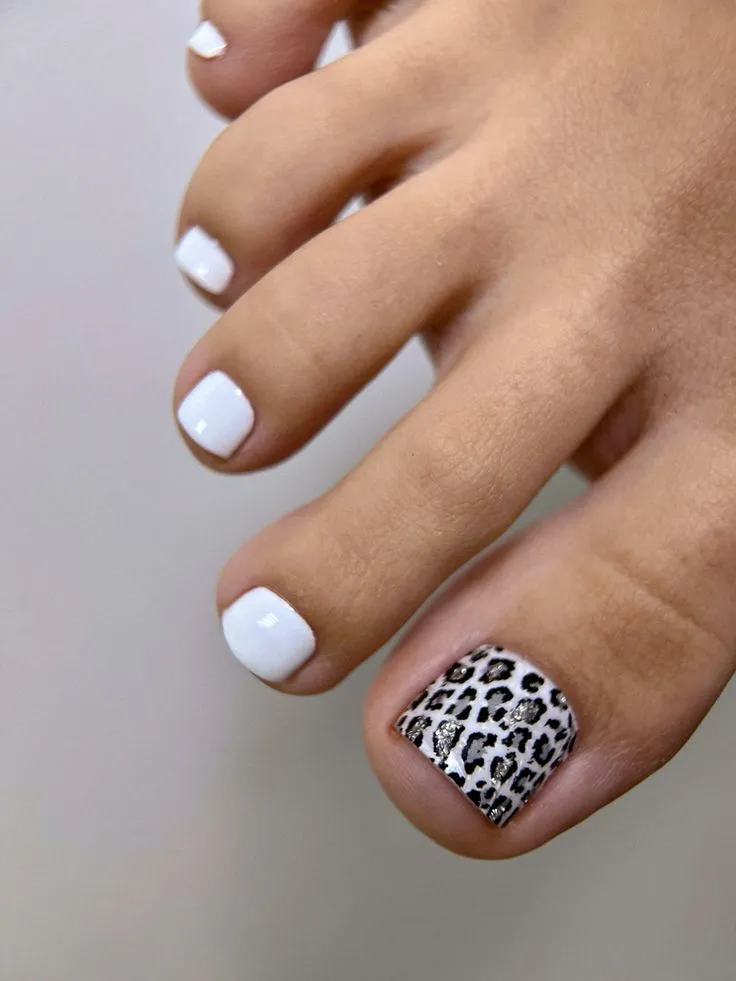 Leopard toenail design 