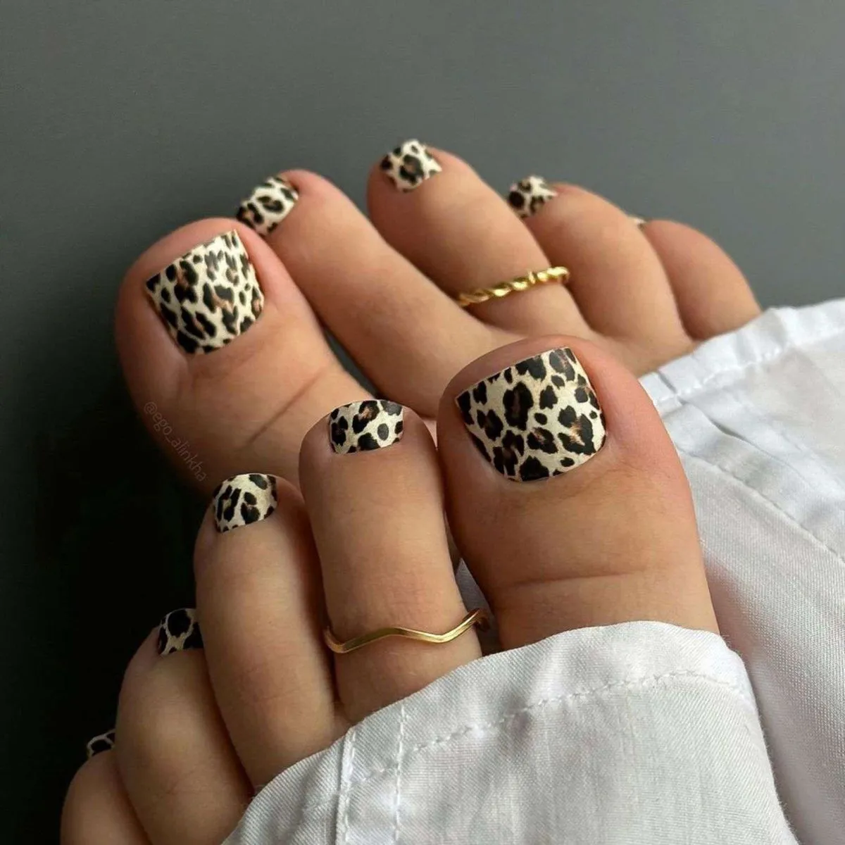 Leopard toenail design 4 25 دیزاین ناخن پا طرح پلنگی برای استایلی خاص و جذاب 