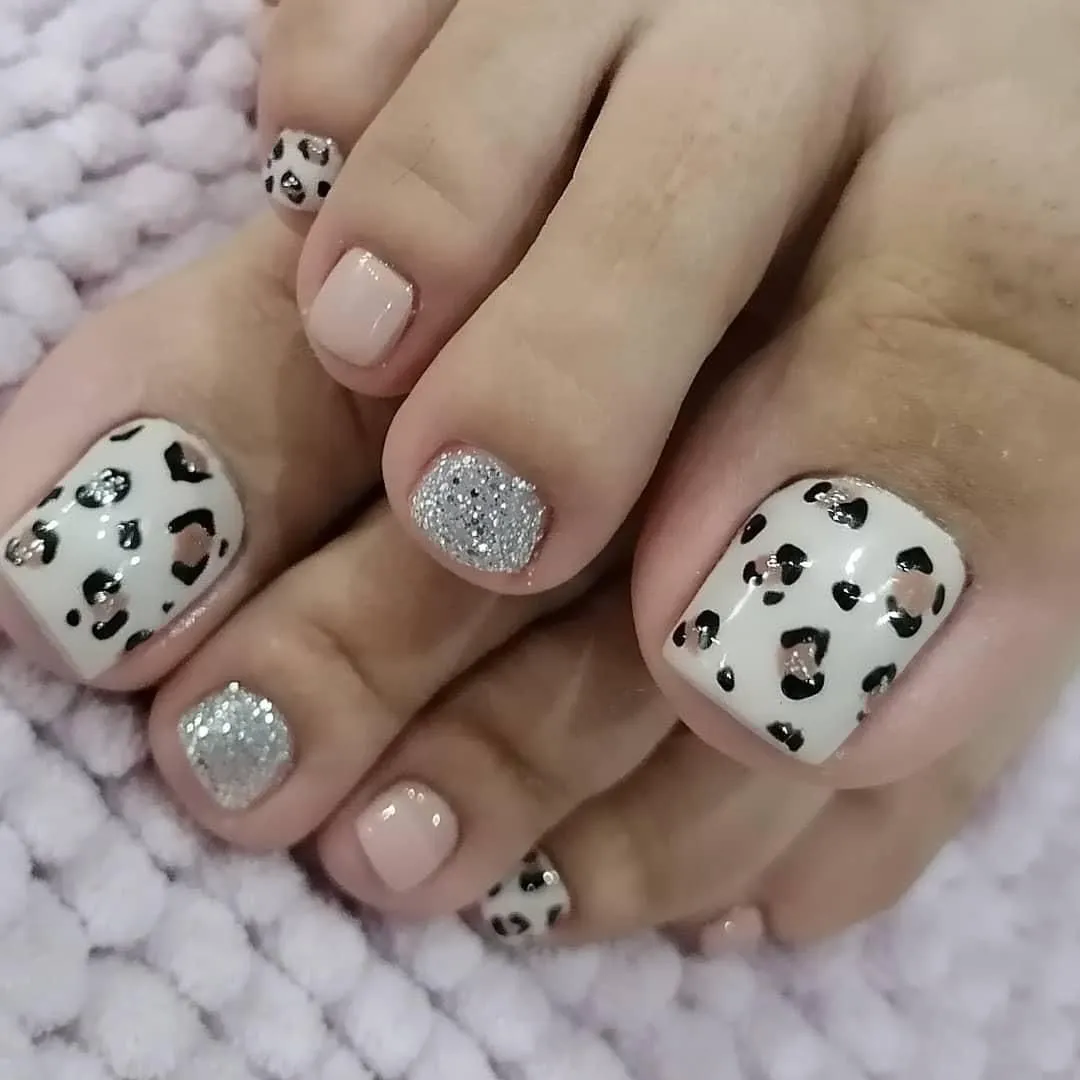 Leopard toenail design 